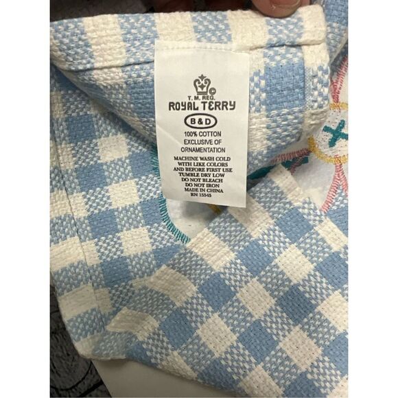 Set of 2 Vintage Easter Tea Towels - Picture 2 of 3